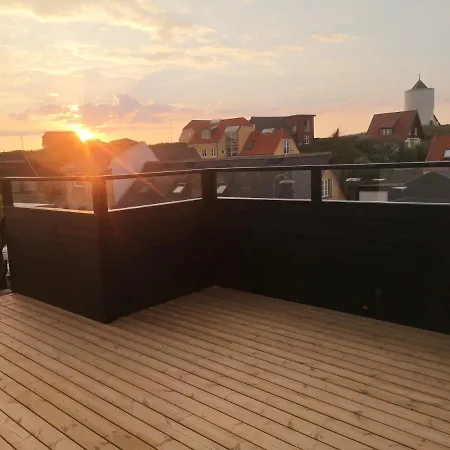 Lokken City Apartment Apartamento *